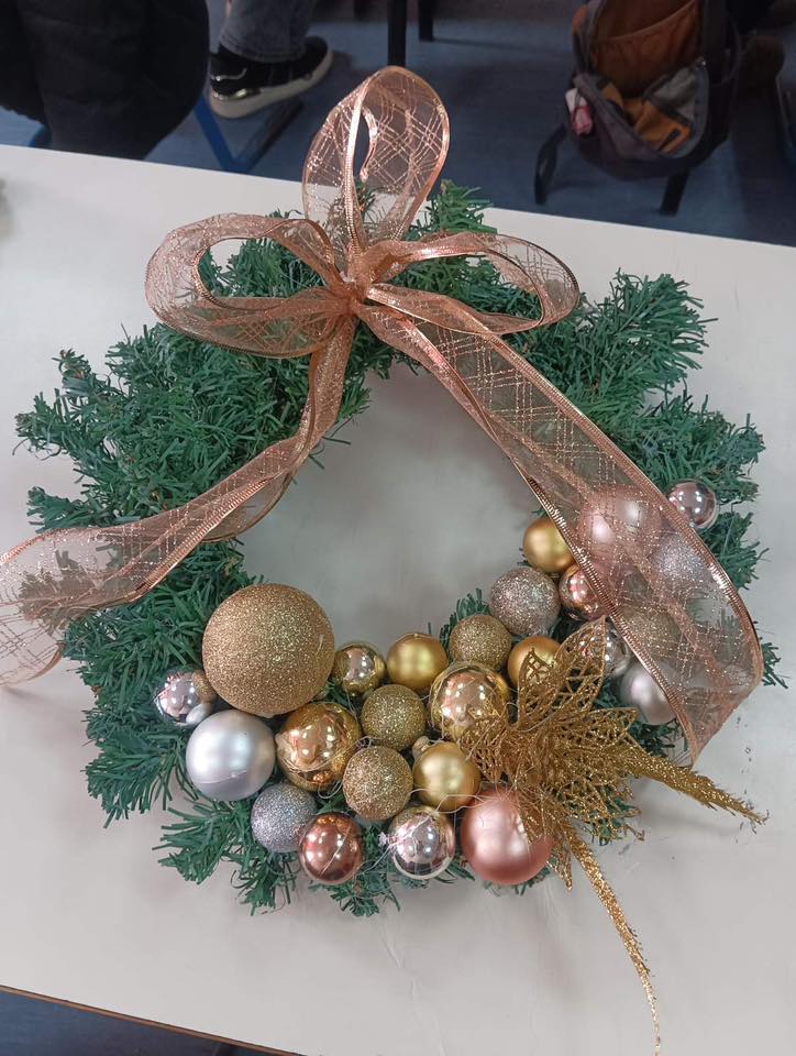 Izrada adventskih vijenaca i ukrasa